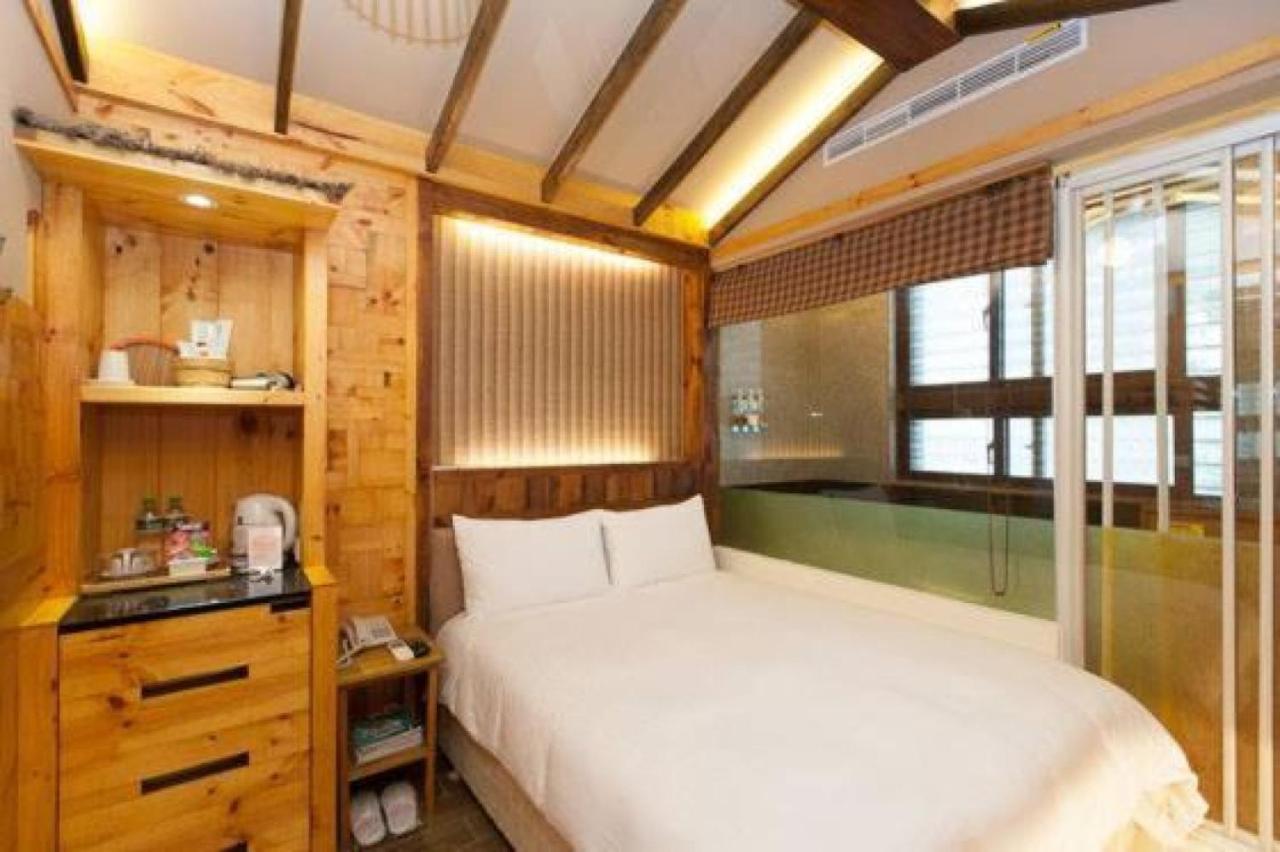 Most Natural Hotel Цзяосі Екстер'єр фото