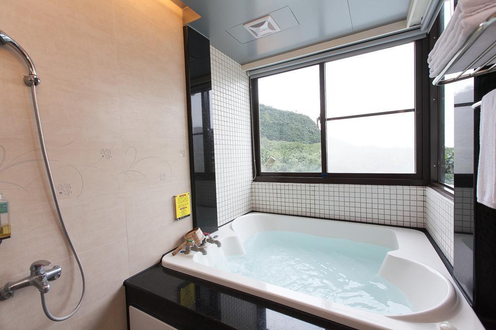 Most Natural Hotel Цзяосі Екстер'єр фото