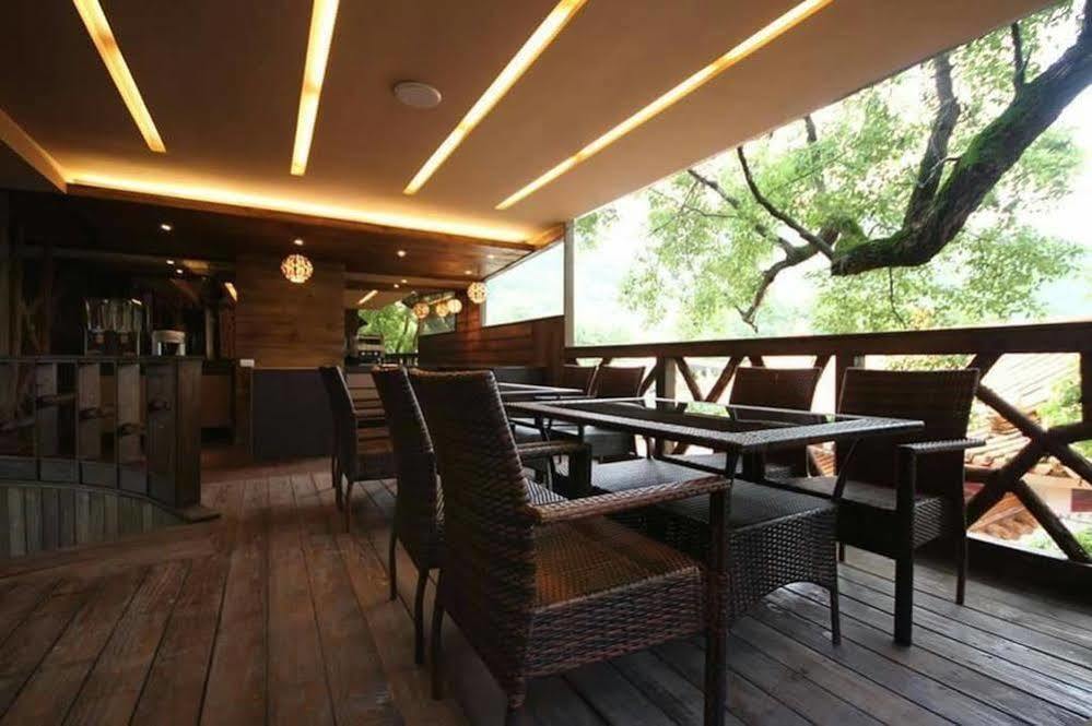 Most Natural Hotel Цзяосі Екстер'єр фото